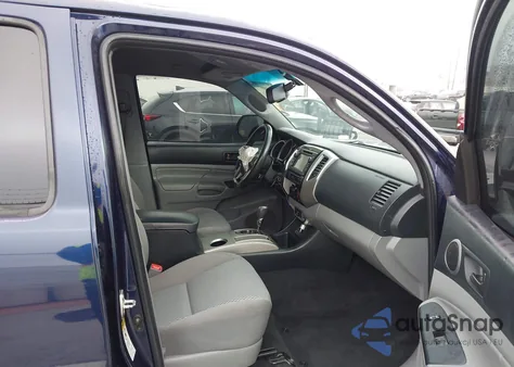 2013 Toyota Tacoma Prerunner V6 z USA, uszkodzony, nr VIN 3TMJU4GN4DM151296